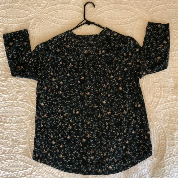 H&M dark green blouse - Picture 3 of 3